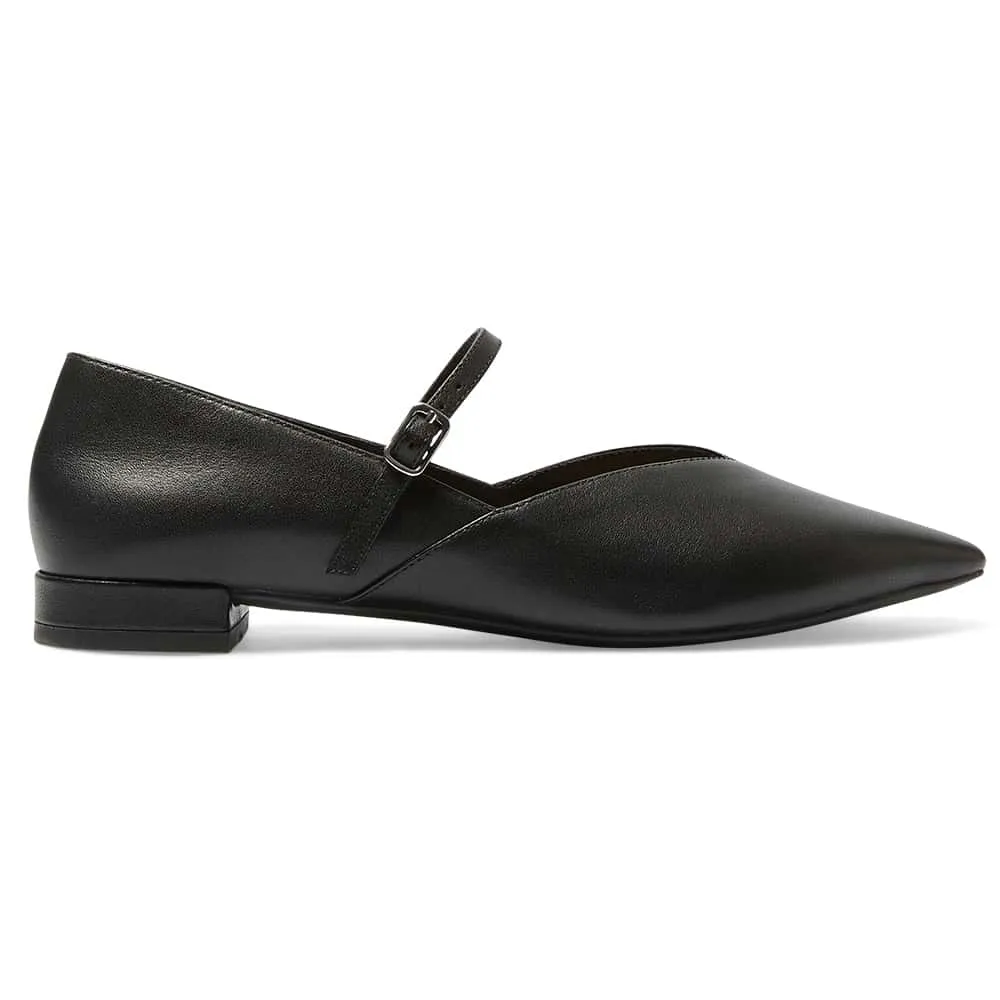 Reece Flat in Black Leather