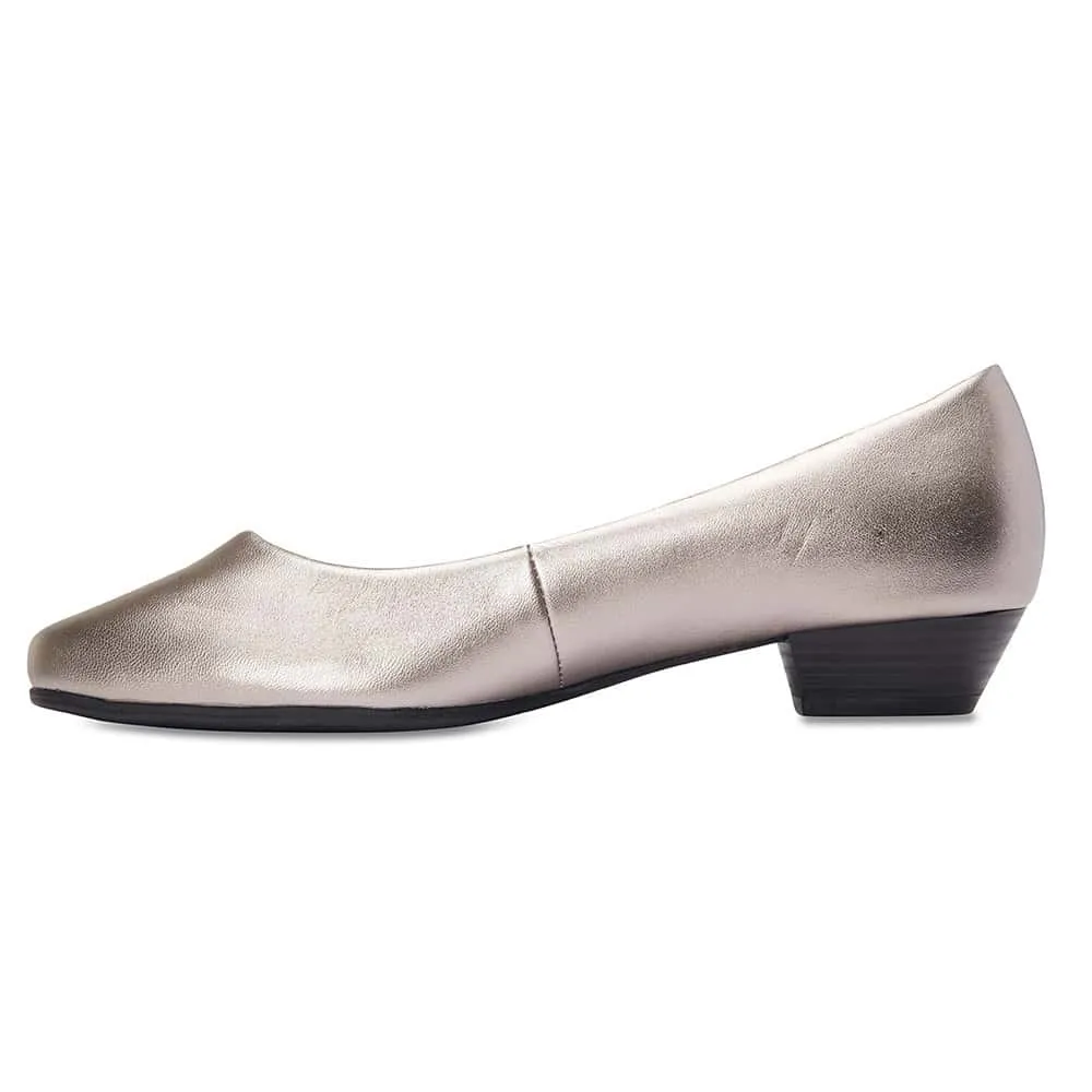 Regal Heel in Pewter Leather