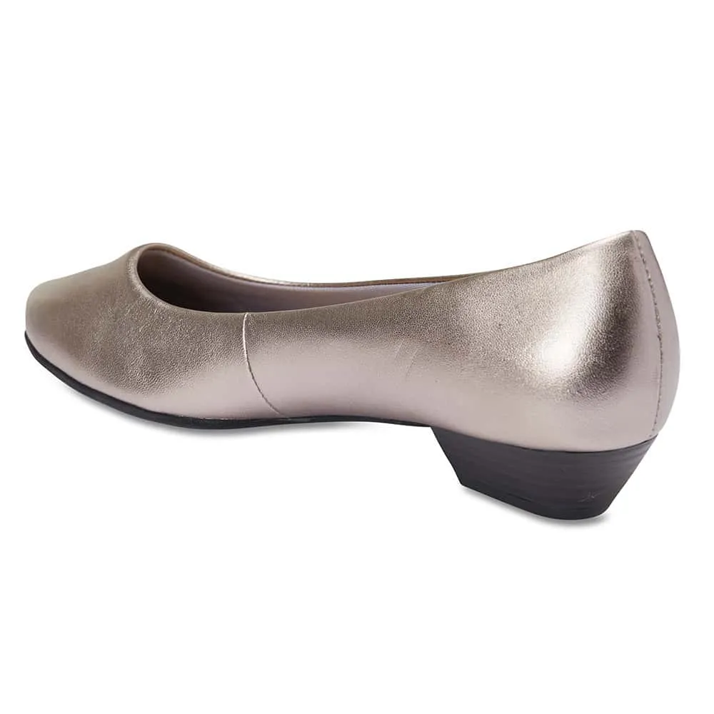 Regal Heel in Pewter Leather