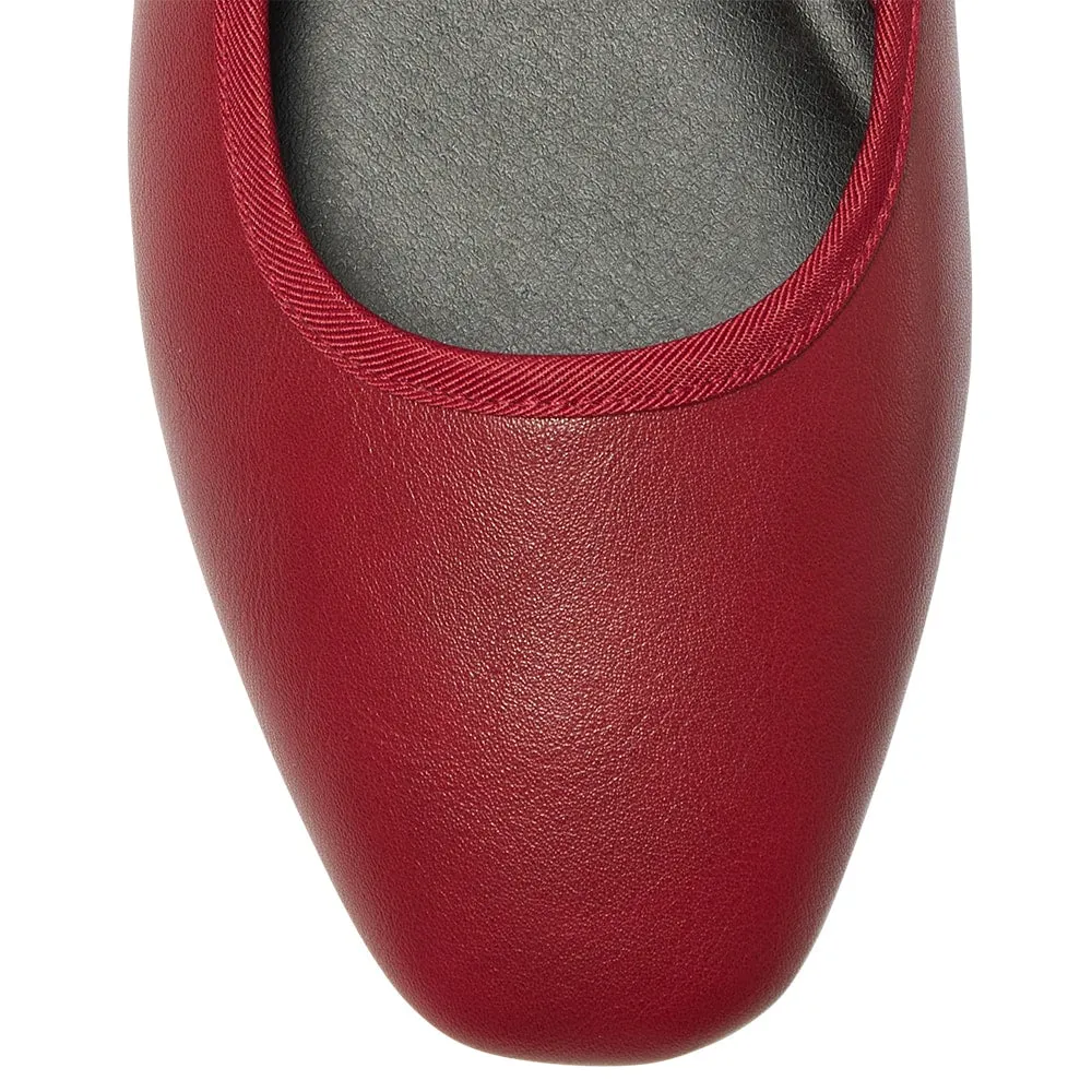 Romy Flat in Red Smooth