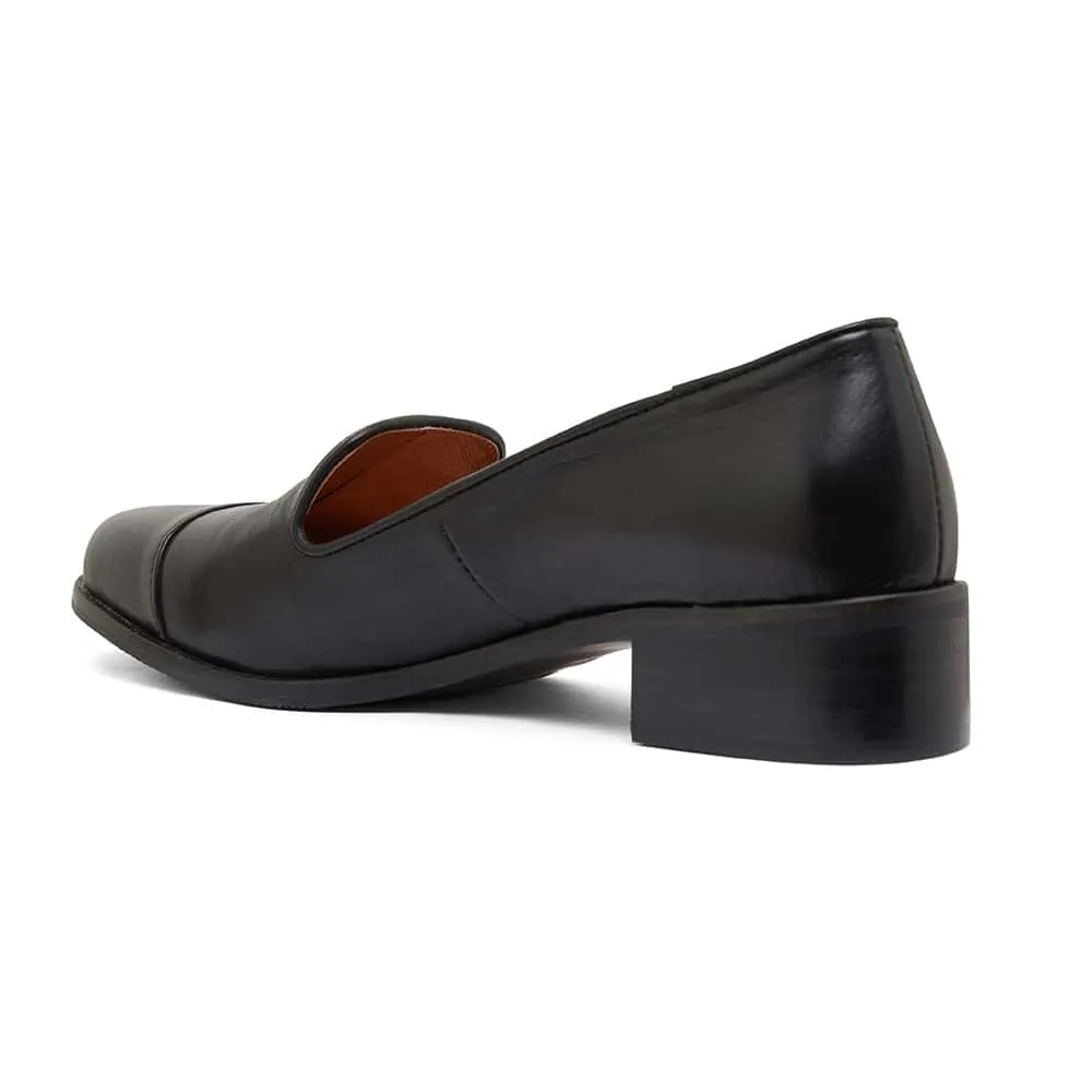 Sable Loafer in Black Leather