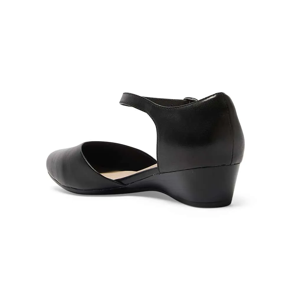 Sequel Flat in Black Leather