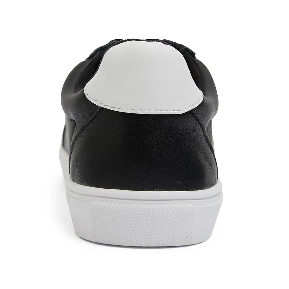 Stark Sneaker in Black And White Leather