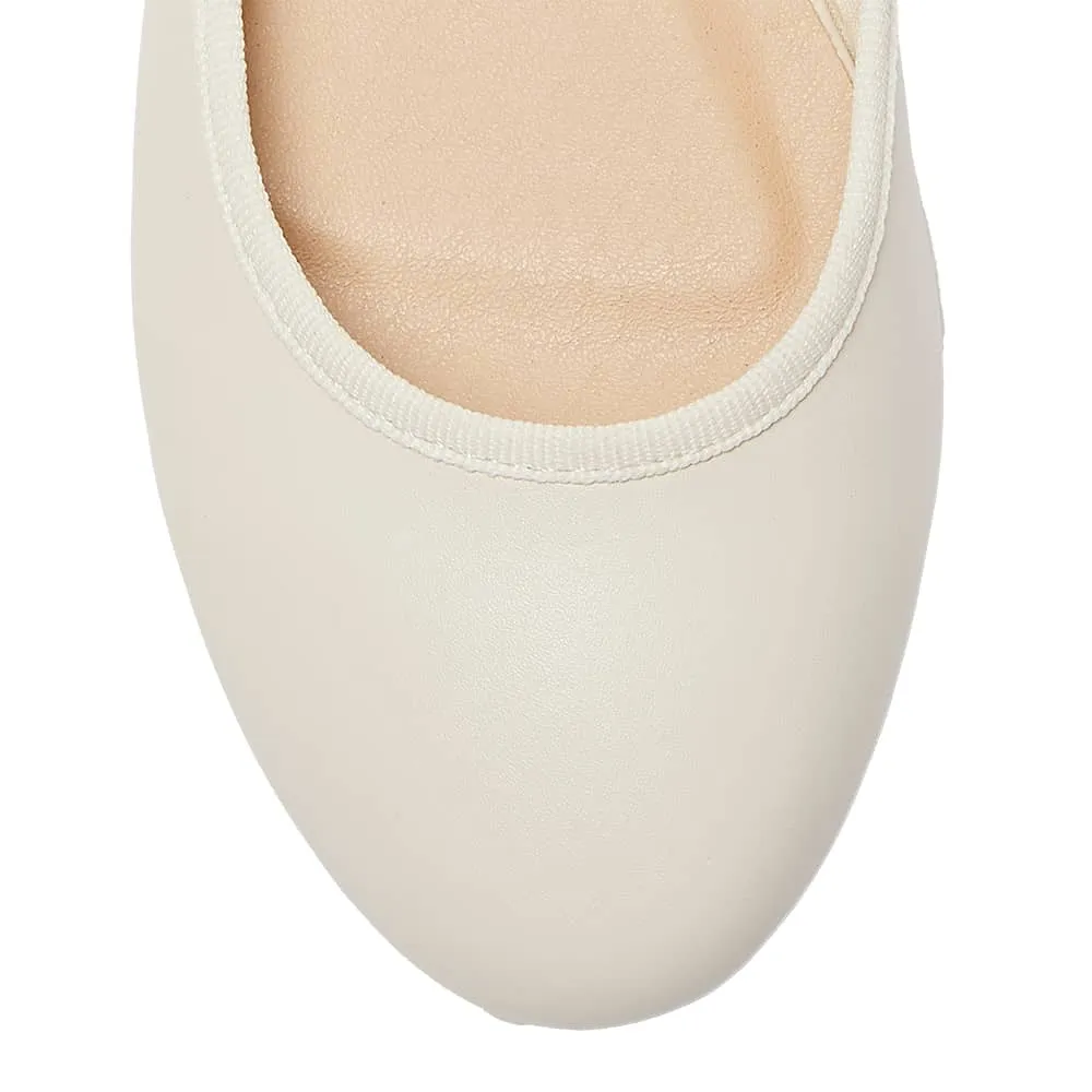 Sweet Flat in Nude Smooth