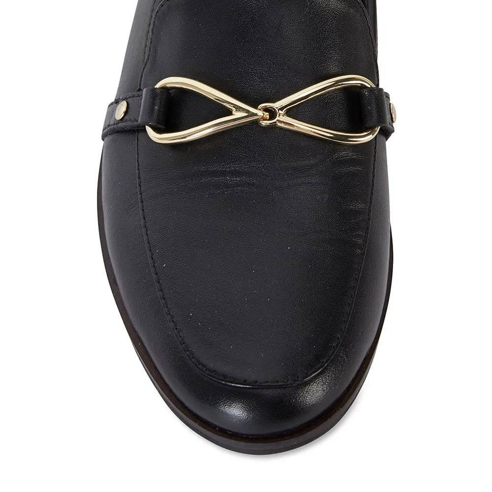 Tally Loafer in Black Leather