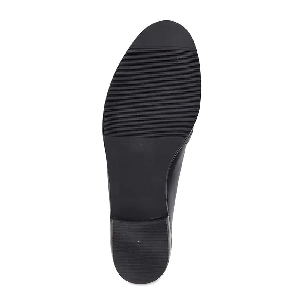 Tally Loafer in Black Leather