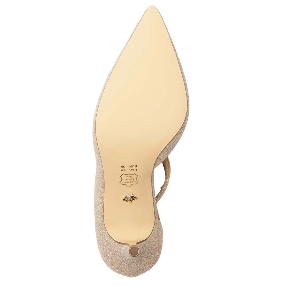 Thelma Heel in Nude Fantasy