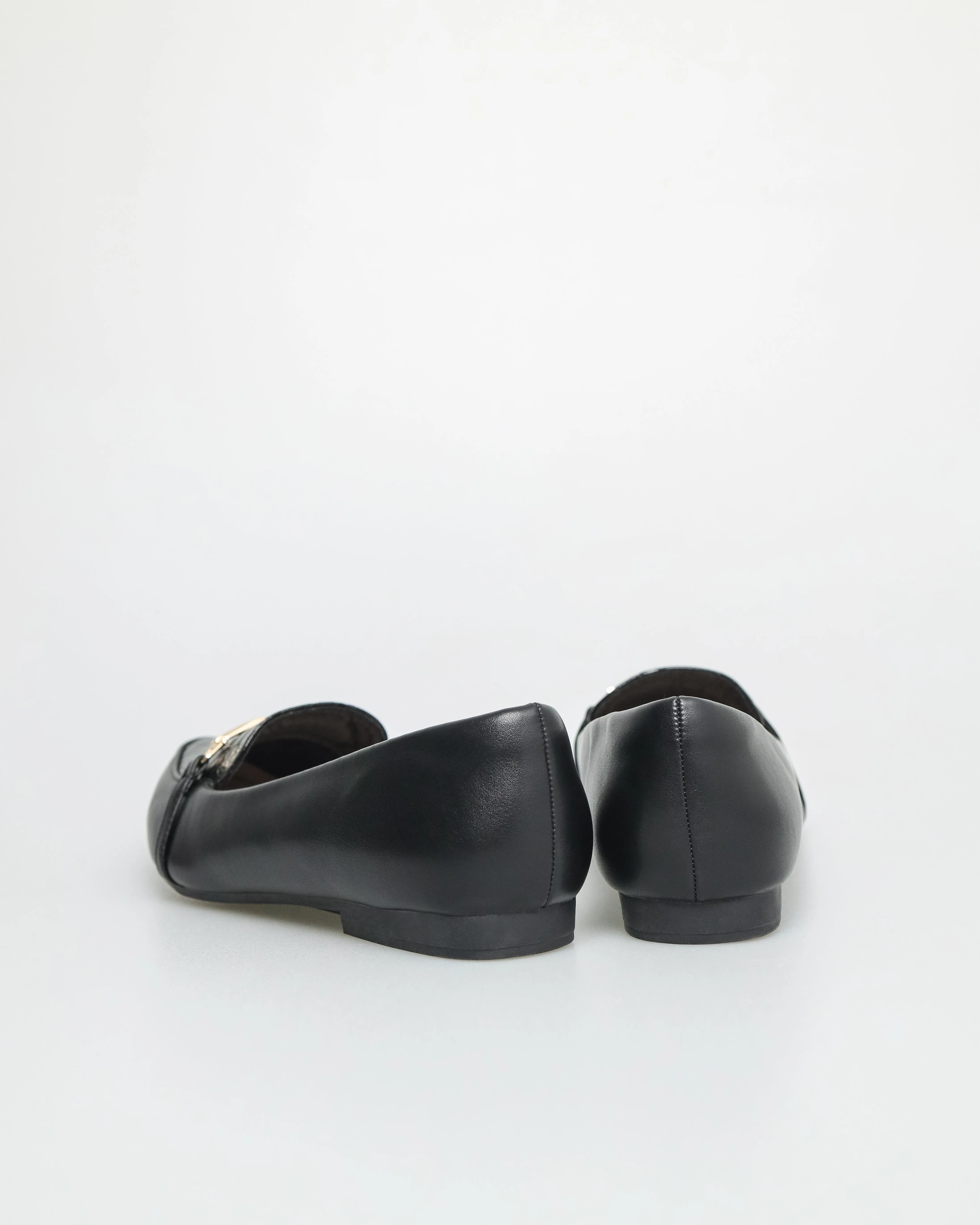 Tomaz NN333 Ladies Gold Chain Flats