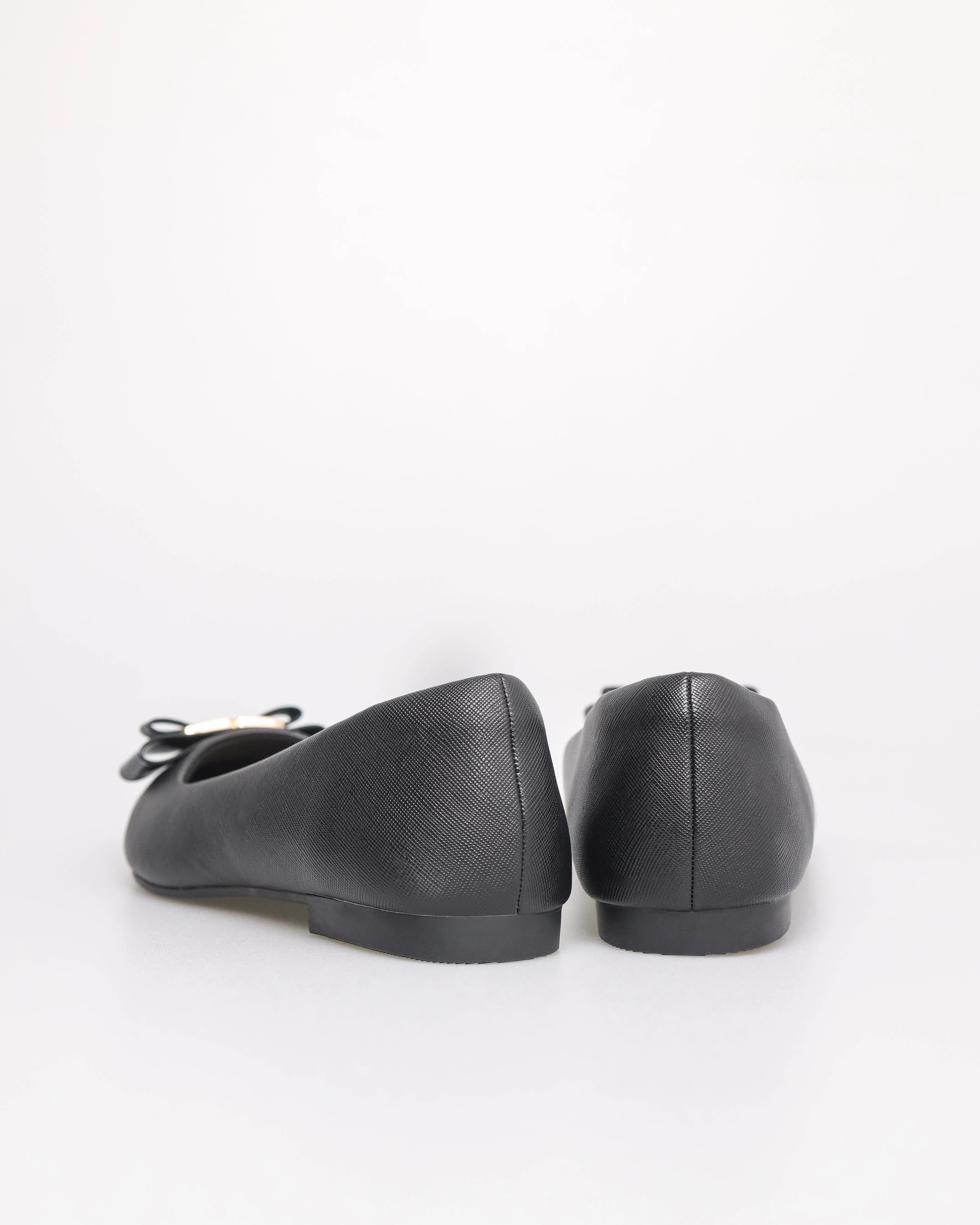 Tomaz NN381 Ladies Pointy Gold Tone Bow Flats