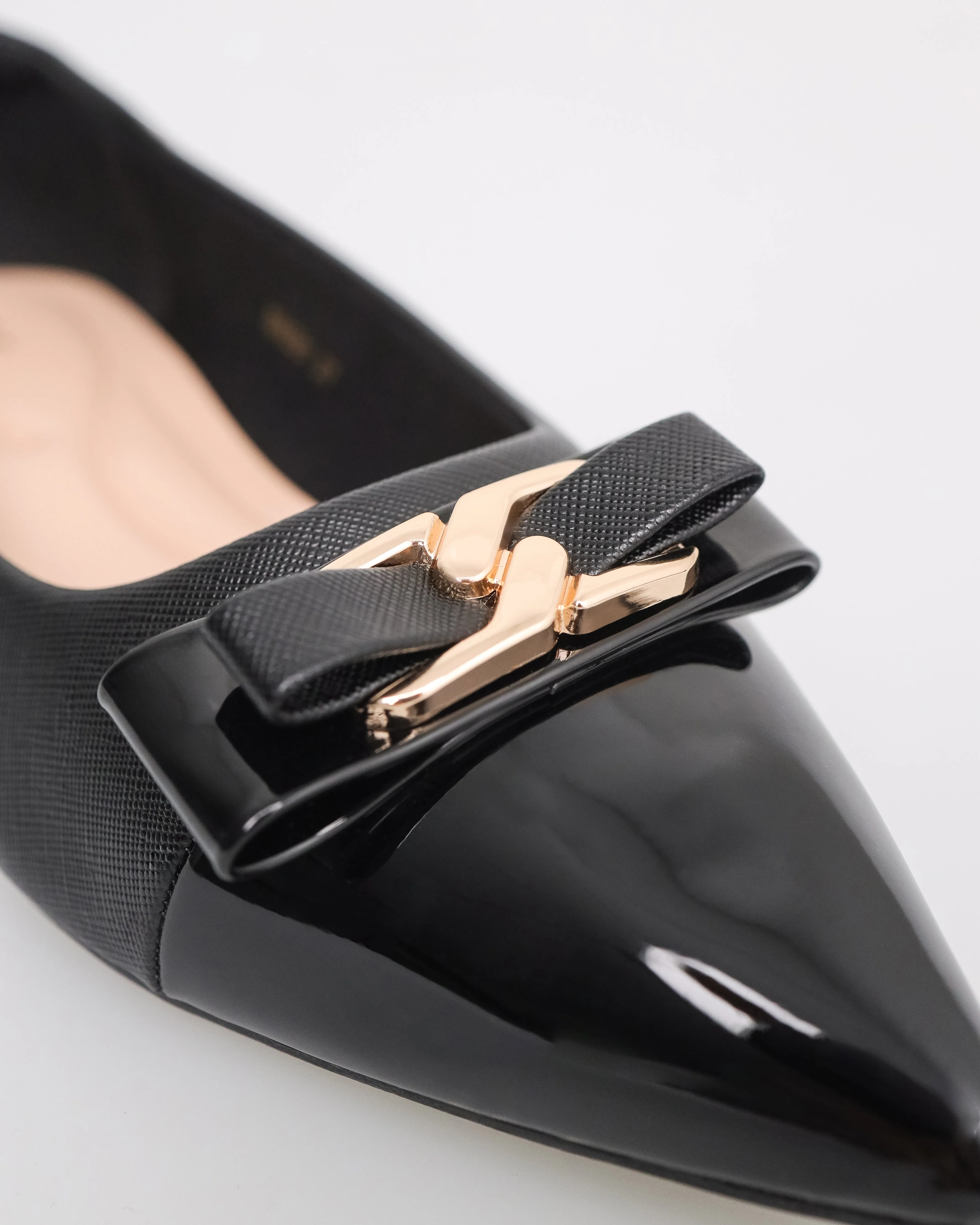 Tomaz NN381 Ladies Pointy Gold Tone Bow Flats