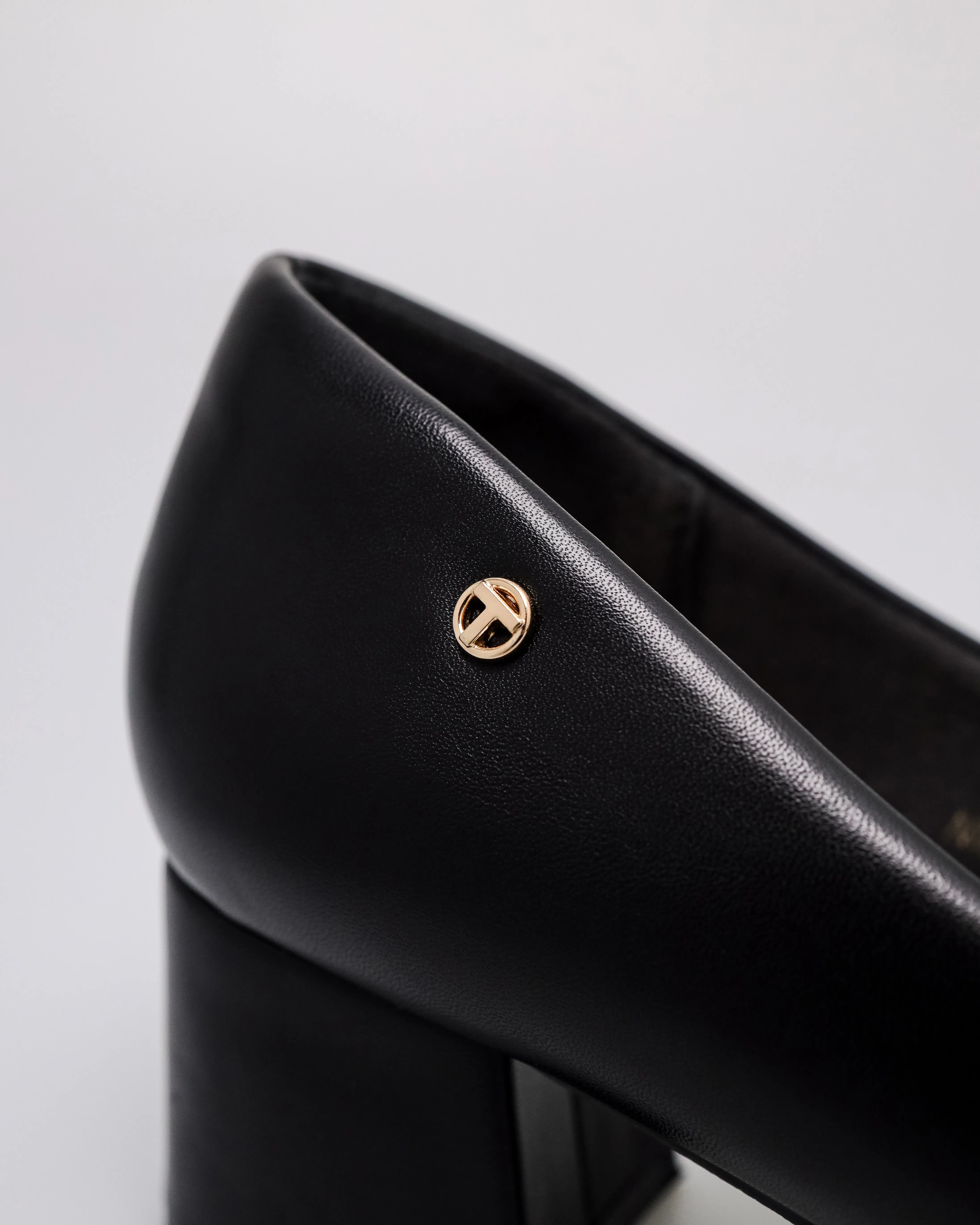 Tomaz NN436 Ladies Pointy Heels