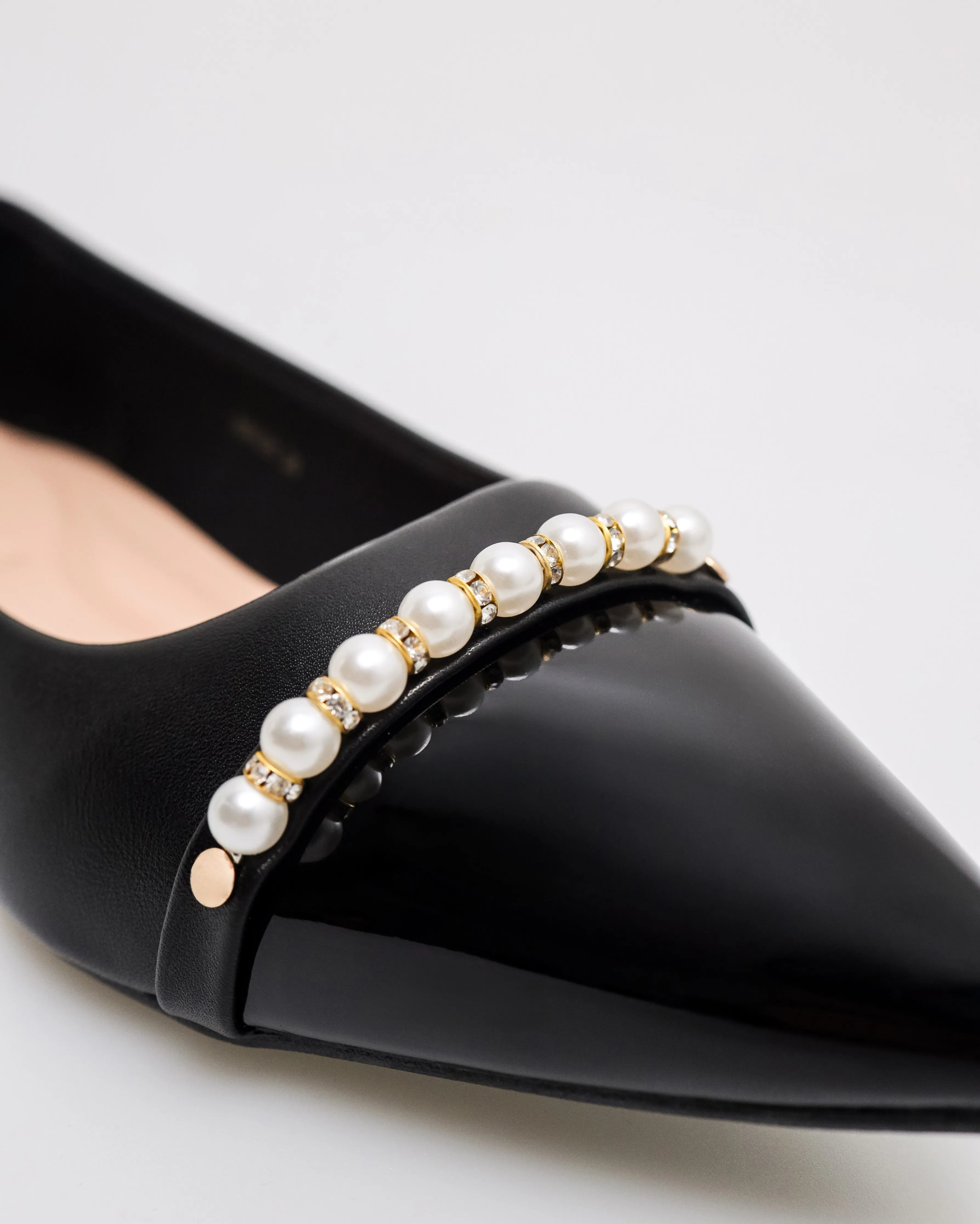 Tomaz NN536 Ladies Pearls Flats