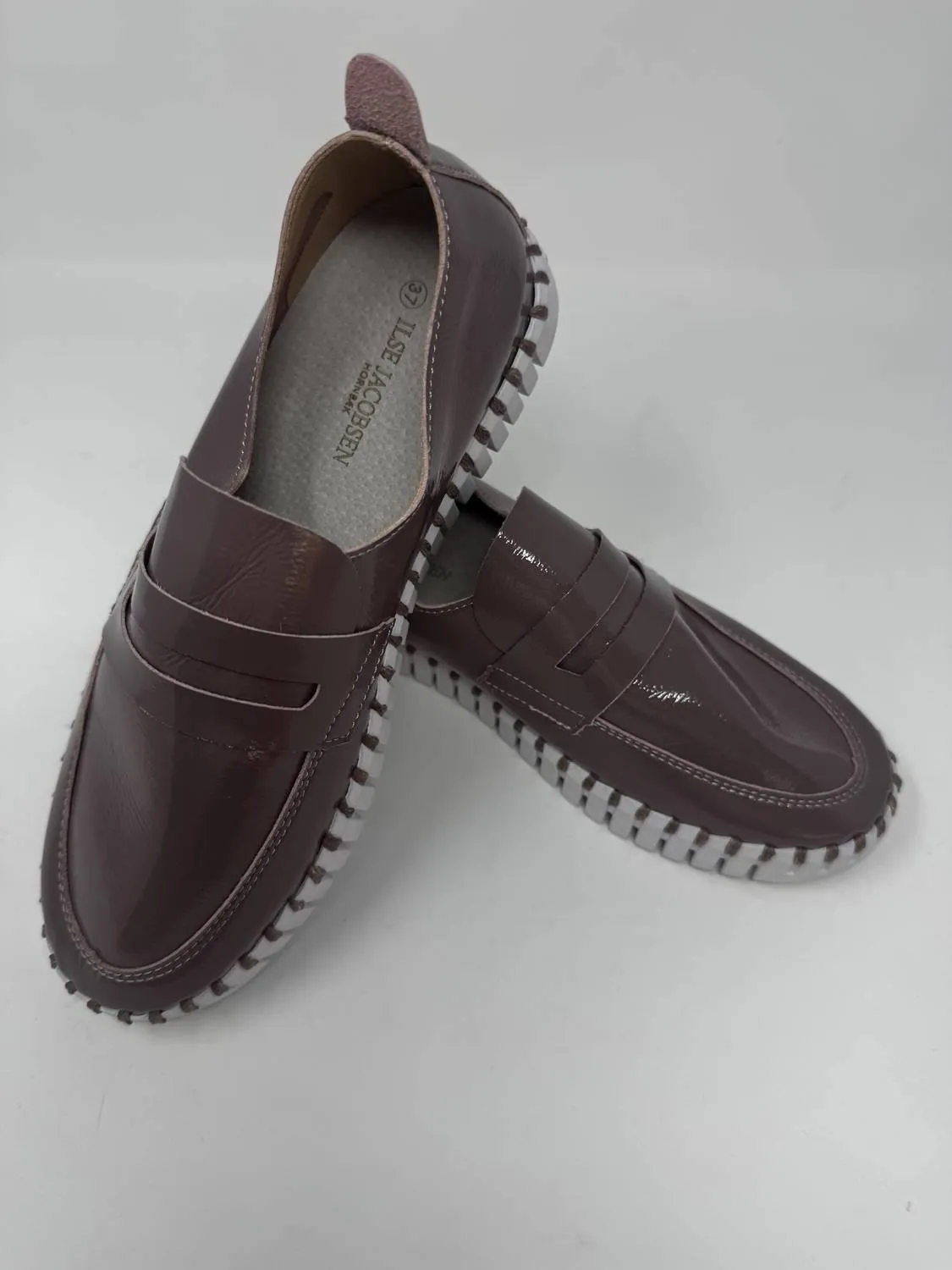 Tulip Loafer In 547 Deep Mauve