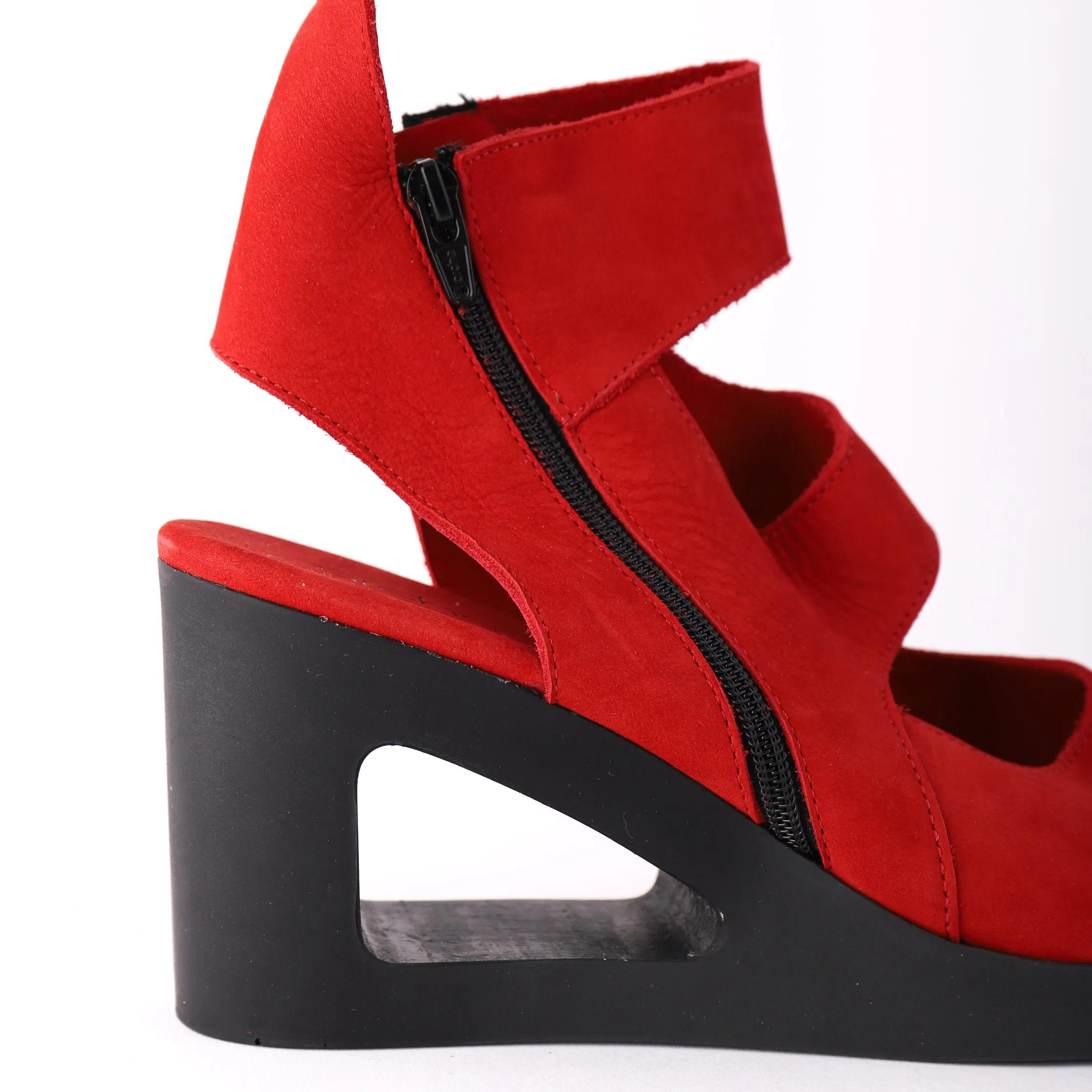 VAHIMA Red