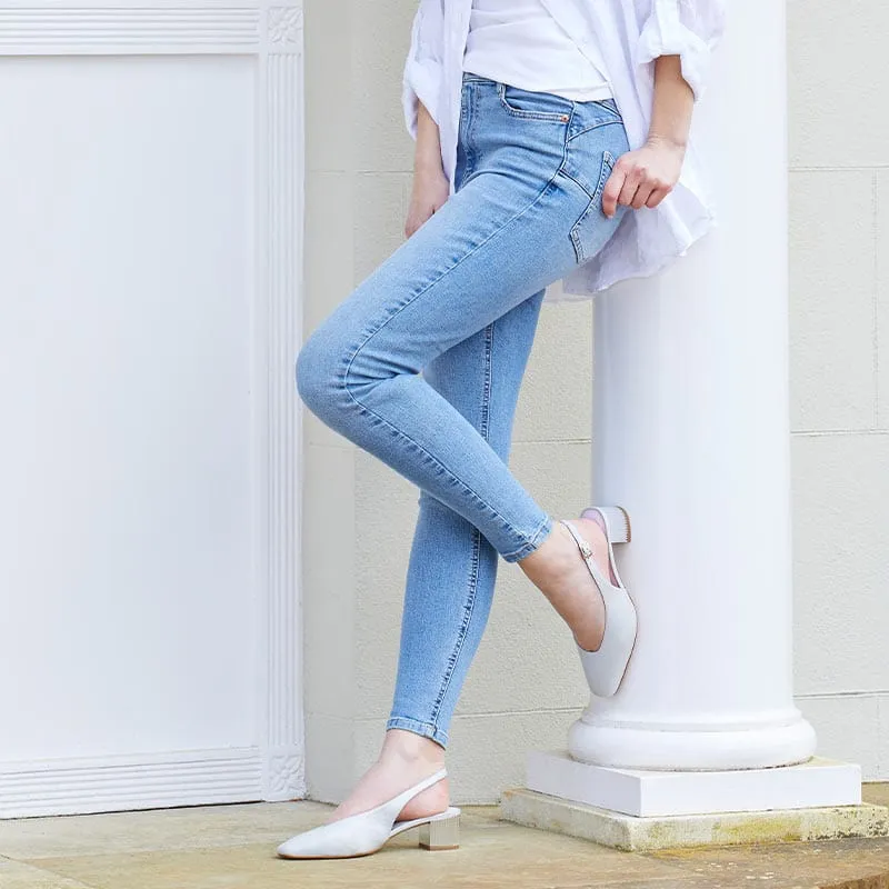 Verity: Pale Gray Leather