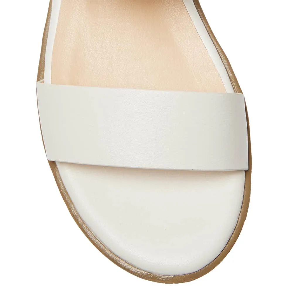 Vespa Wedge in White Smooth