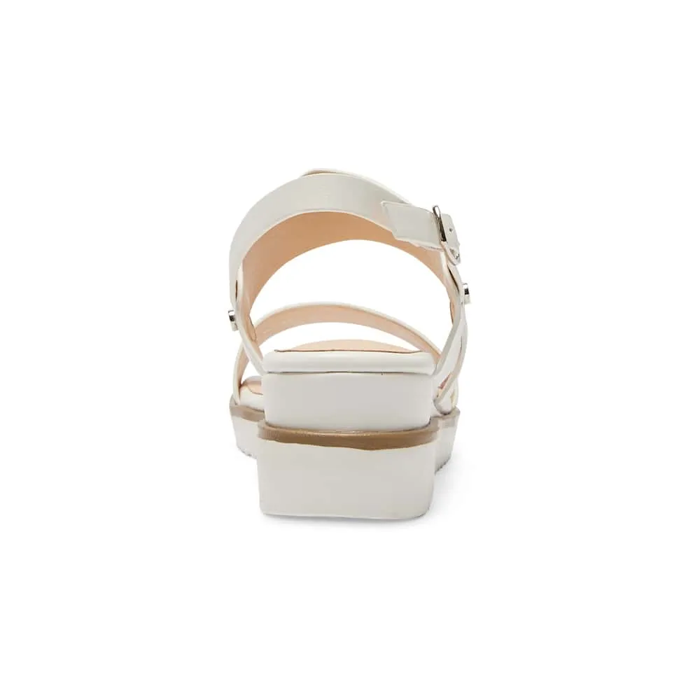 Vespa Wedge in White Smooth