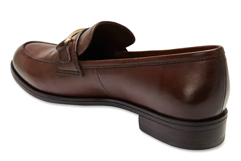 Wallis Loafer in Brown Leather