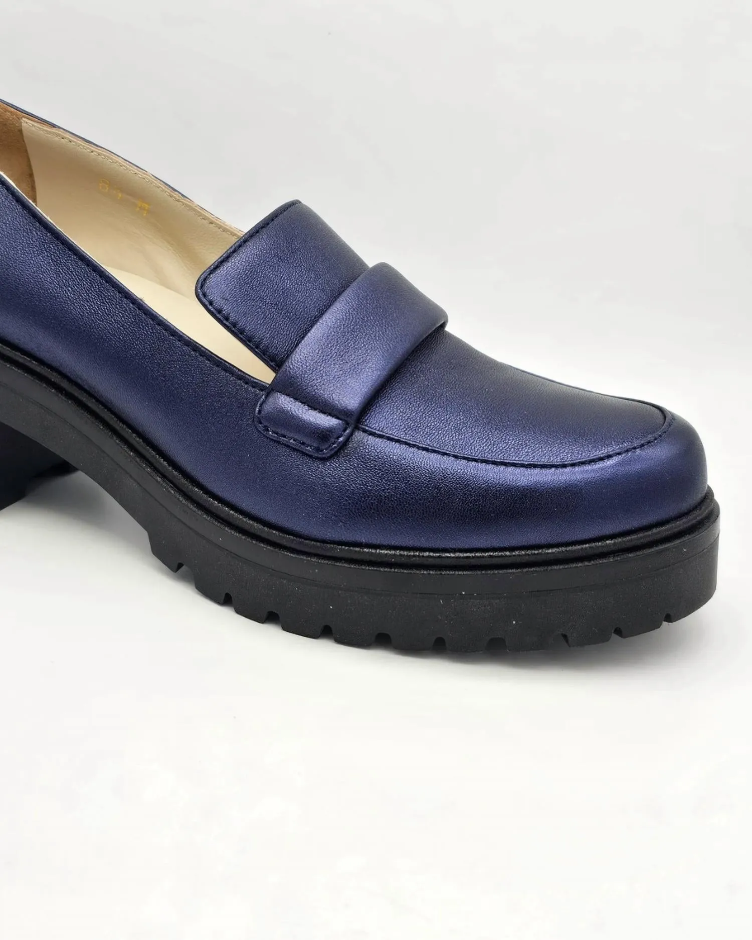 Women' S Tigre Loafer In Purple