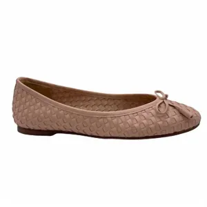Women Vogue Sandal In Natural