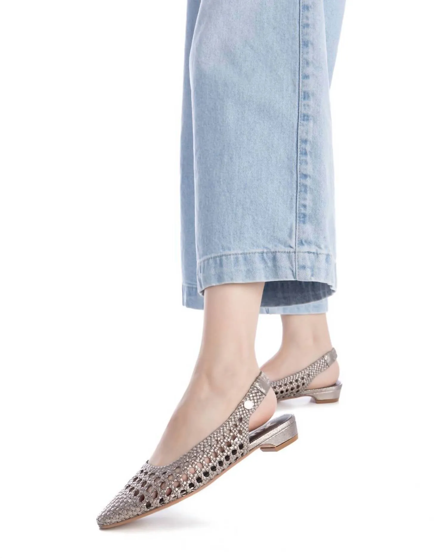 Women's Ballerina Flat Shoes In Plumb