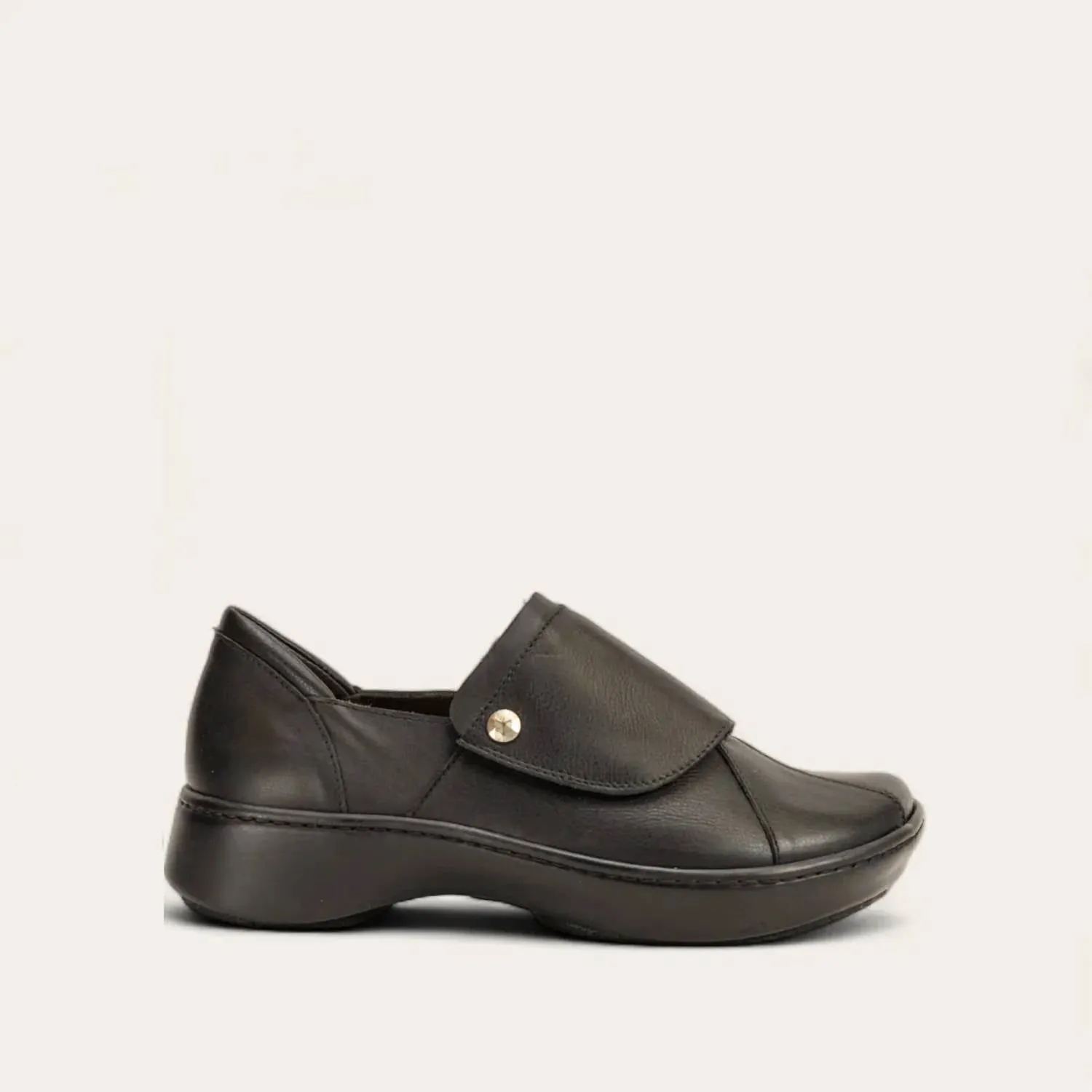 Women's Lagoon Velcro Shoes In Soft Black/jet Black