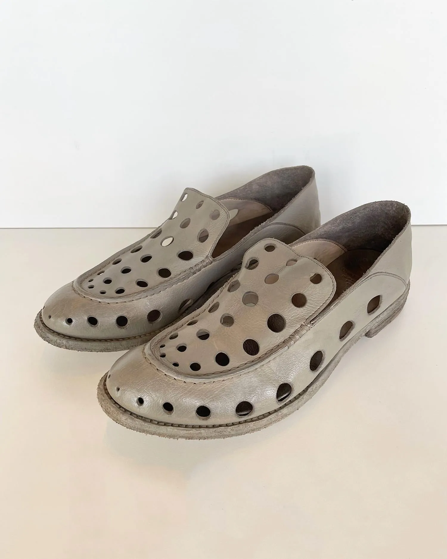 Women's Lexikon Perforated Leather Loafer In Pigeon