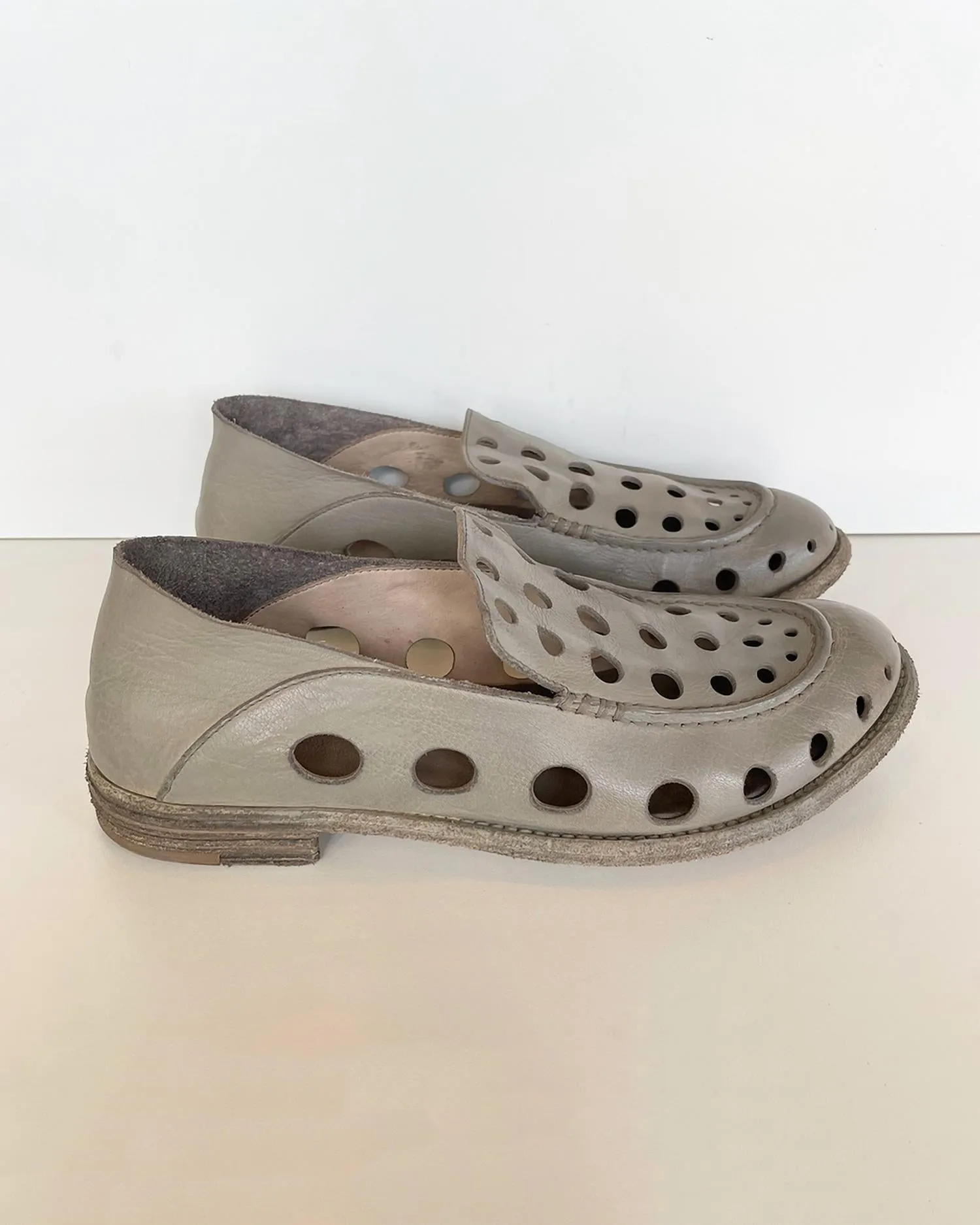 Women's Lexikon Perforated Leather Loafer In Pigeon
