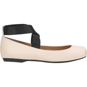 Women's Mandalaye Flat Shoes - Medium In Chalk