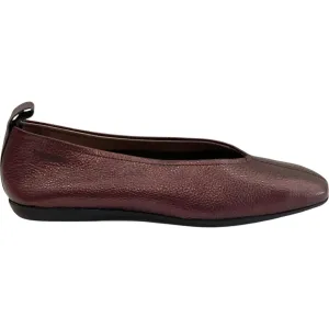 Women's Pepa Ballet Pump In Maroon Metallic
