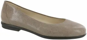 Women's Scenic Ballet Flat In Fog