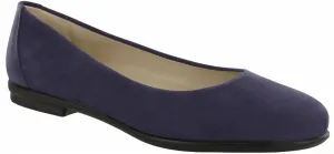 Women's Scenic Scenic Ballet Flat Medium In Cosmic Blue