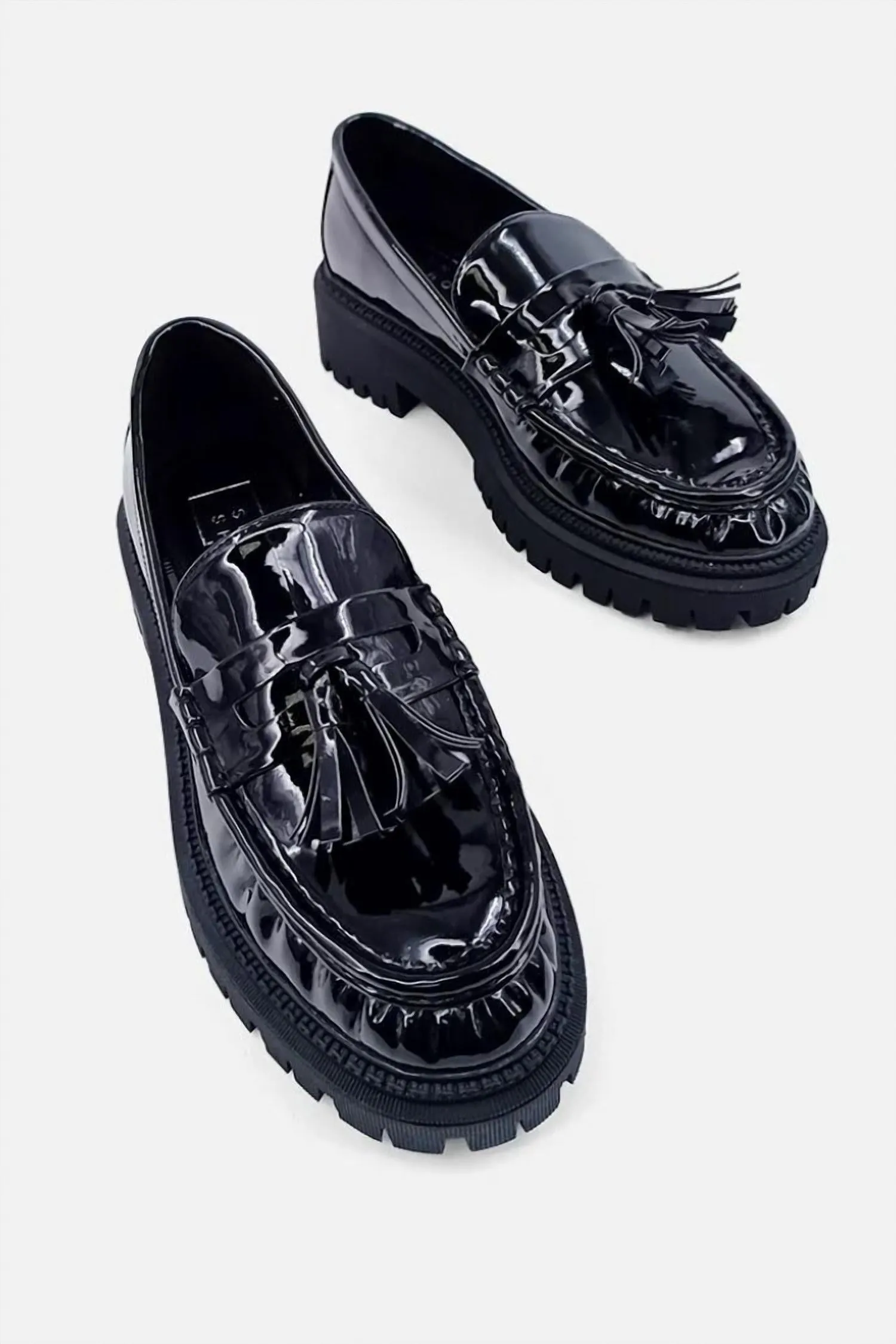 Women's Taylor Tassel Loafer In Black Patent