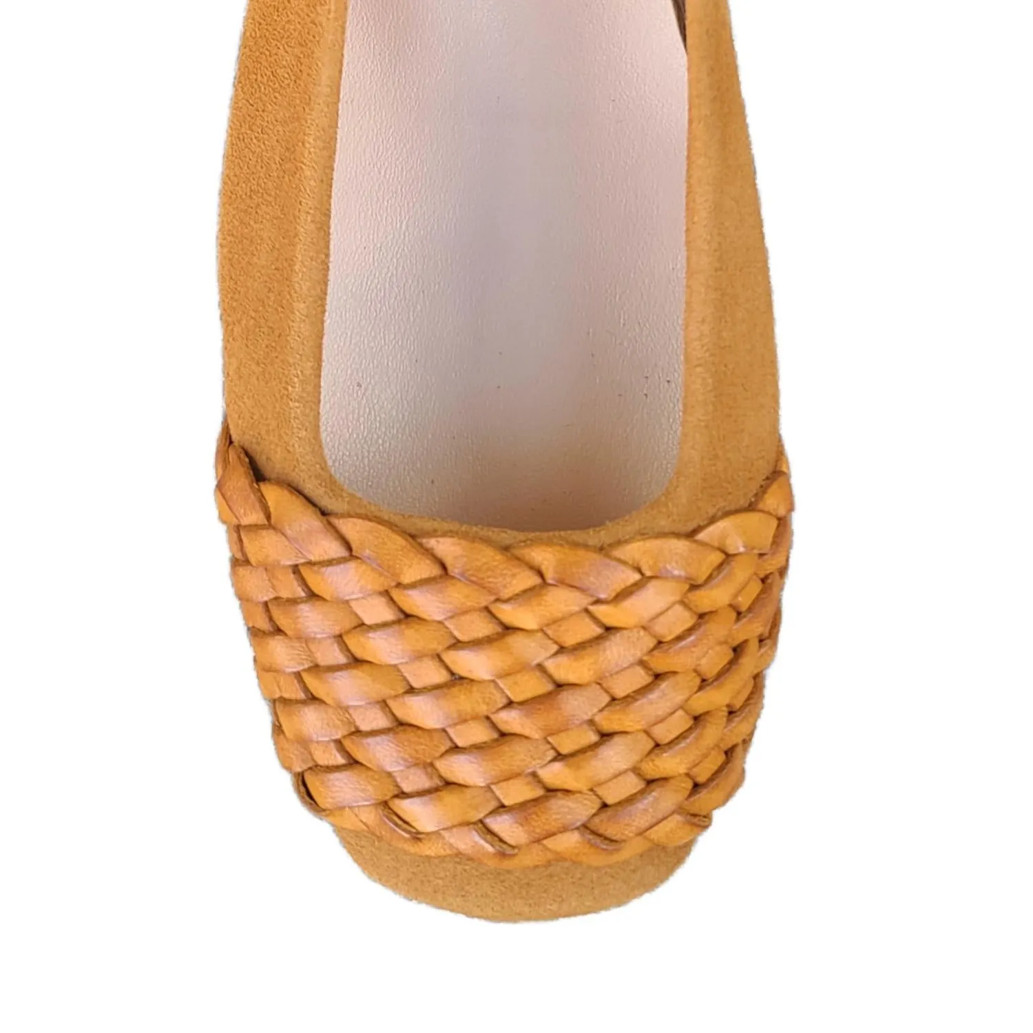 Women's Via Braid Flat In Tan
